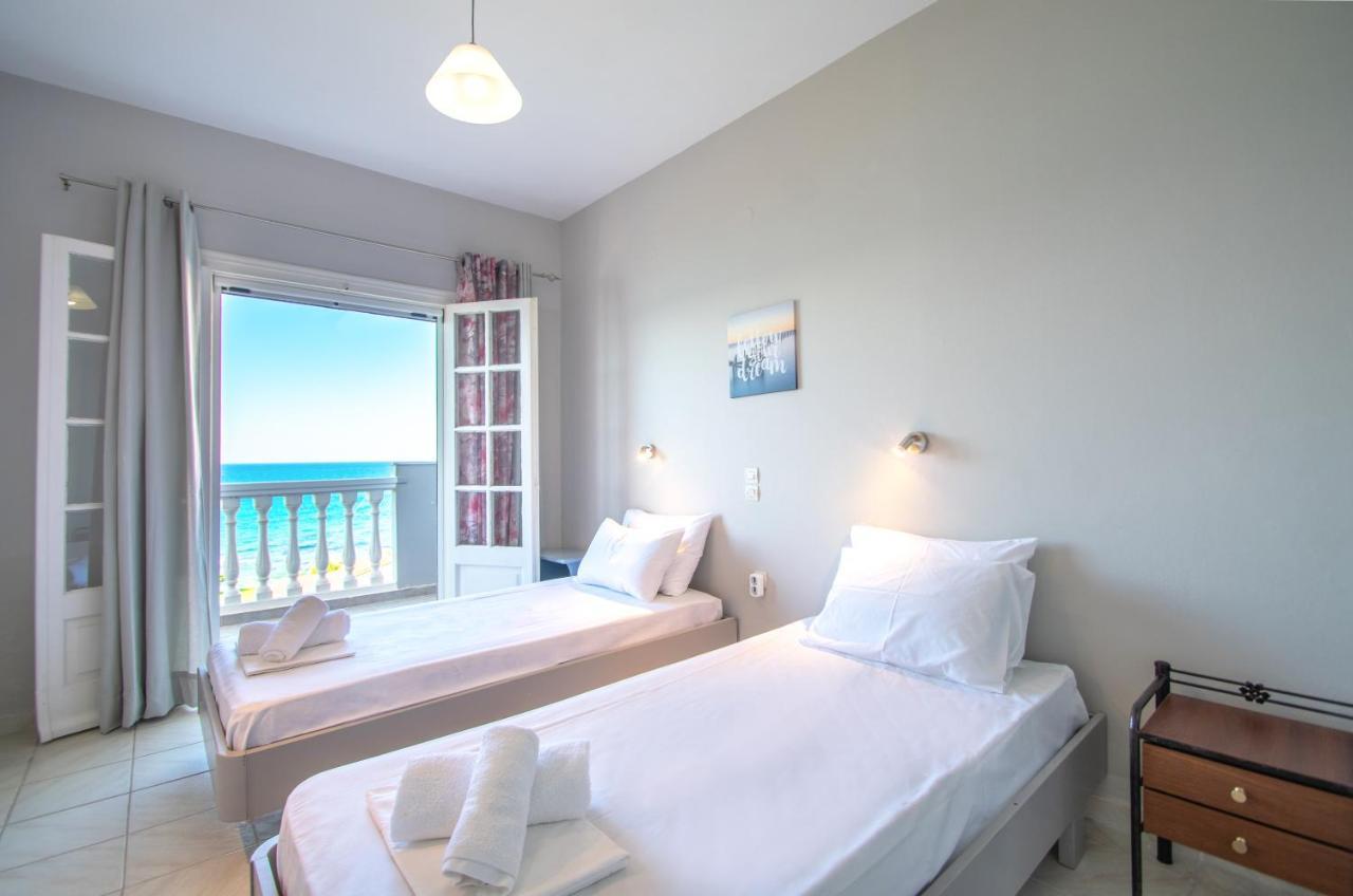 Bellezza Del Mare Apartment Amoudi Ngoại thất bức ảnh